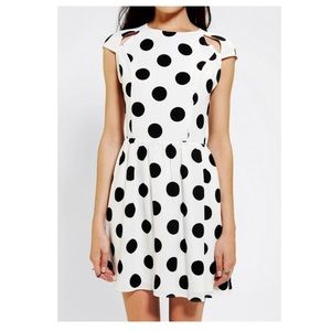 NWOT DOLCE VITA ALISHIA DRESS